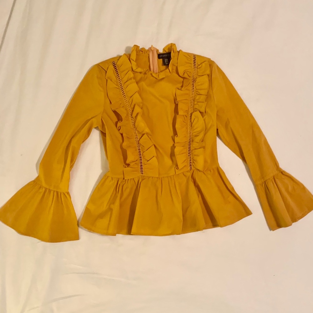 Amaryllis Ruffle Top sz S/M